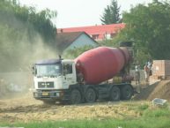 Доставка бетона миксером